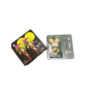 [SIGNED 22/70] Dalek x UnheardOf F&F Space Monkey (Yellow)